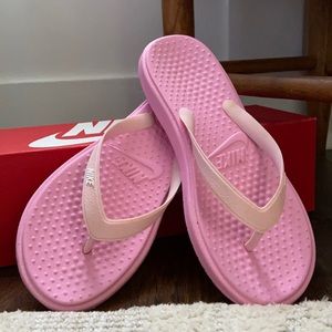 Nike Solay Thong